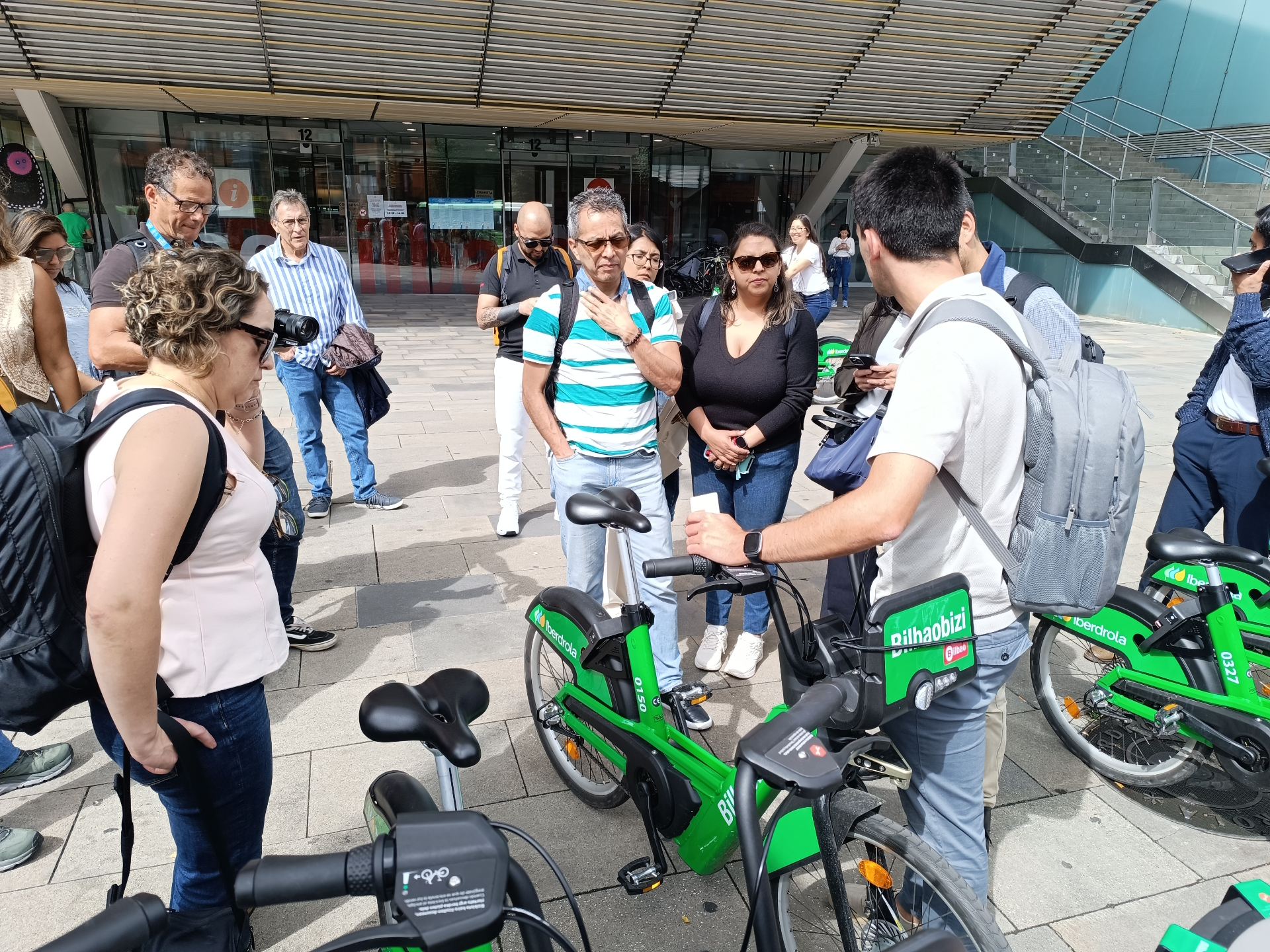 Mission to Spain. Ecuador delegation — MoVer Ciudades